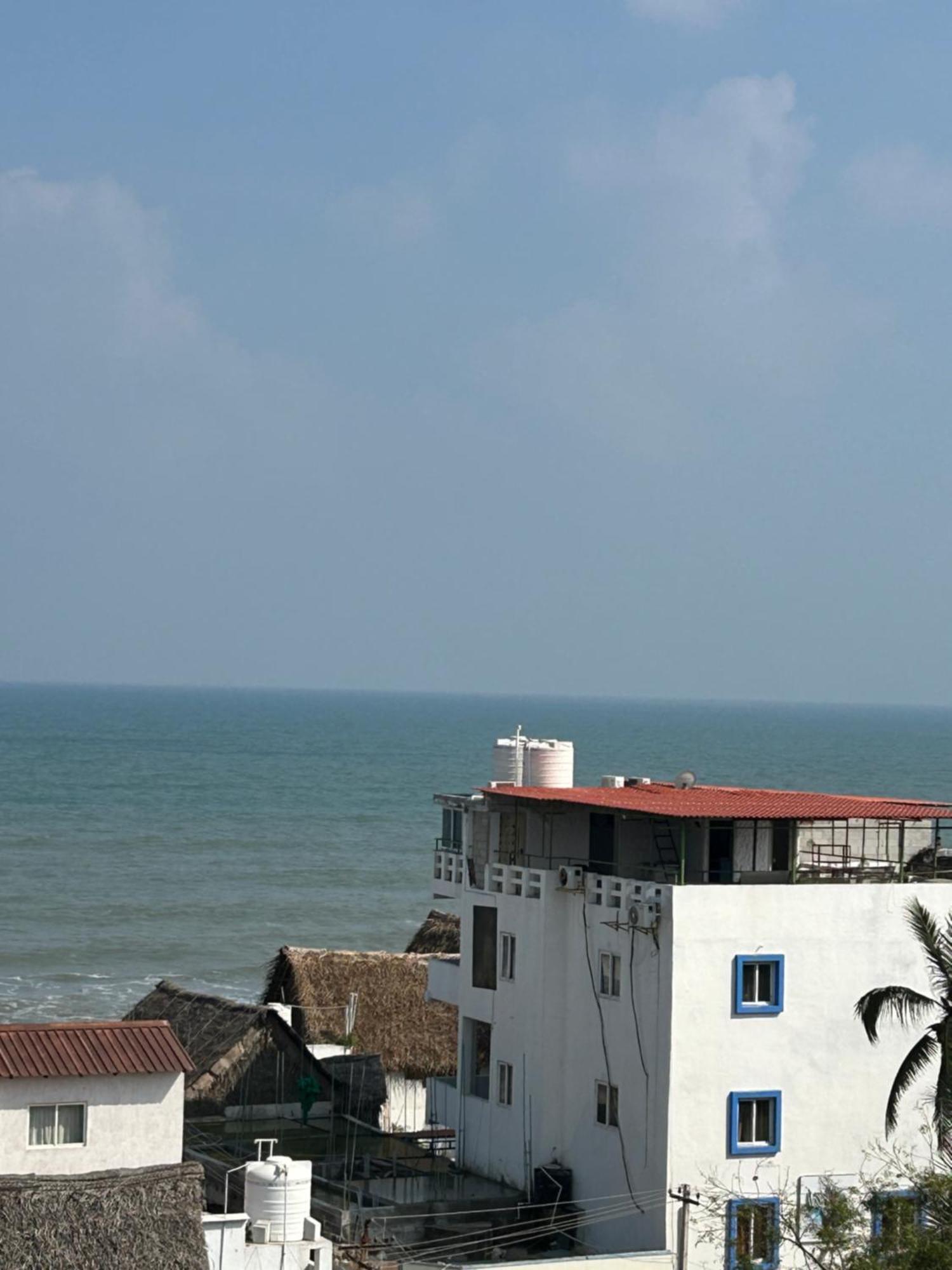 The Elite Beachview Puducherry Exterior foto